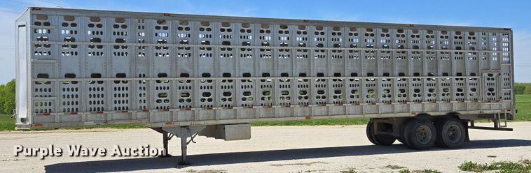 image for item EM7266 2009 Barrett livestock trailer