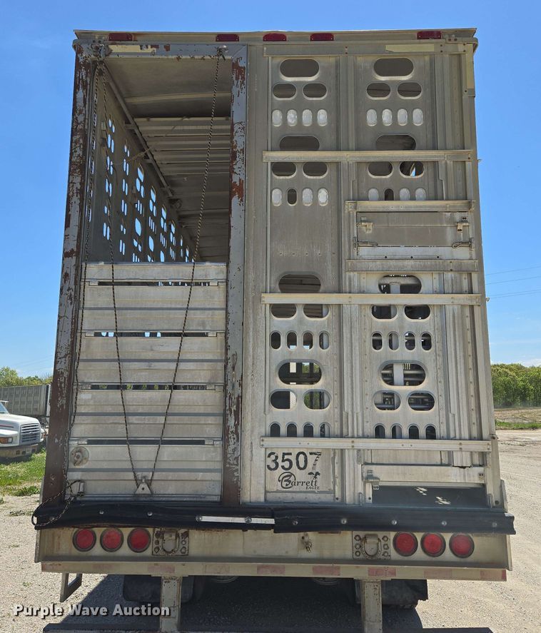 image for item EM7266 2009 Barrett livestock trailer