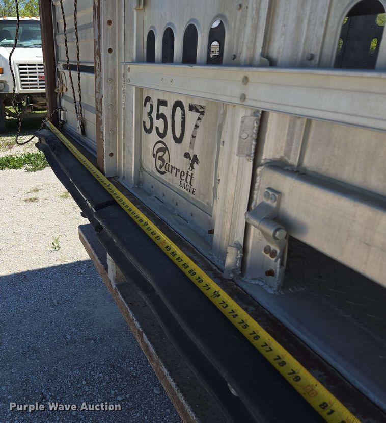 image for item EM7266 2009 Barrett livestock trailer