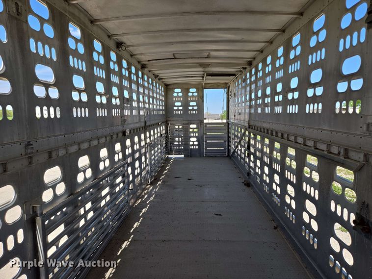 image for item EM7266 2009 Barrett livestock trailer