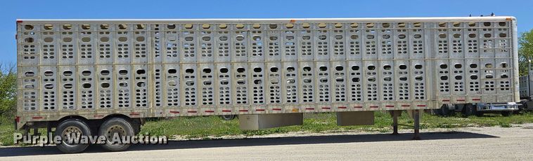 image for item EM7267 2000 Wilson livestock trailer