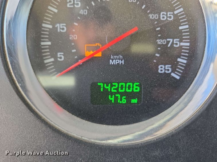 image for item EM7268 2012 Kenworth T800 semi truck