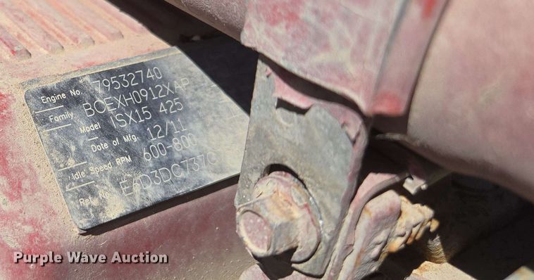 image for item EM7268 2012 Kenworth T800 semi truck