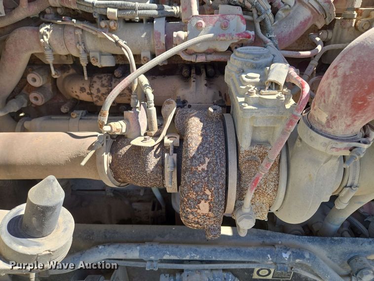 image for item EM7268 2012 Kenworth T800 semi truck