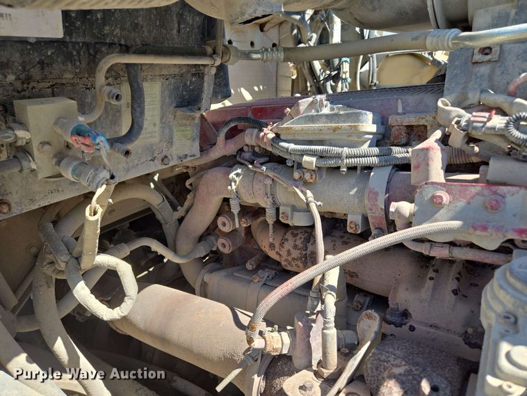 image for item EM7268 2012 Kenworth T800 semi truck