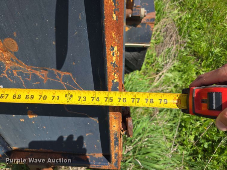 image for item EM7269 1999 Ford F450 Super Duty dump truck