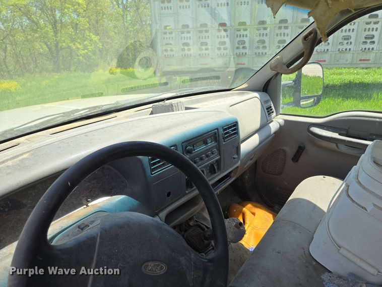 image for item EM7269 1999 Ford F450 Super Duty dump truck