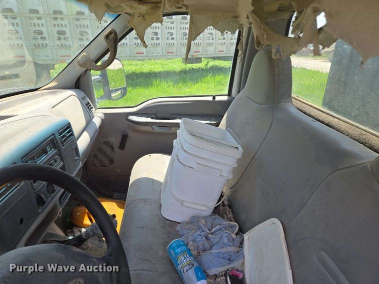 image for item EM7269 1999 Ford F450 Super Duty dump truck