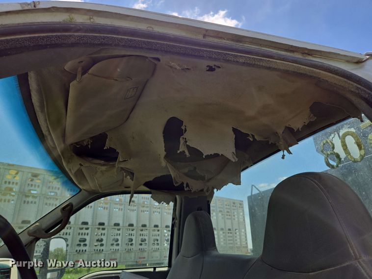 image for item EM7269 1999 Ford F450 Super Duty dump truck