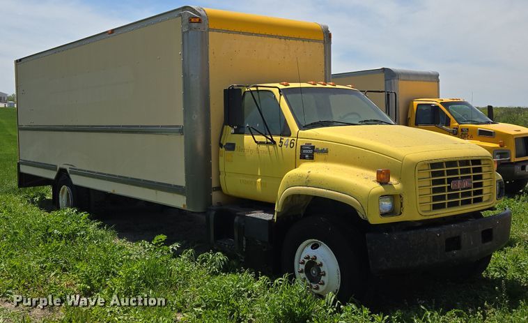 image for item EM7270 2002 GMC C6500 box truck