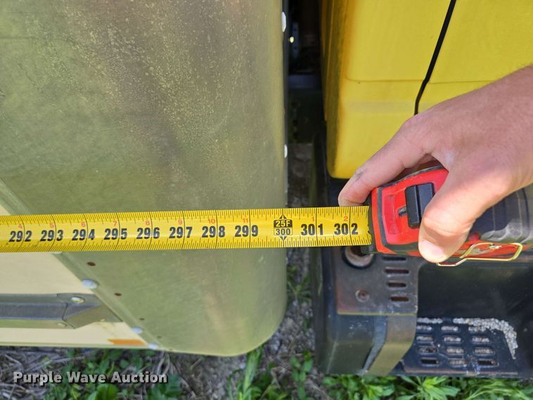 image for item EM7270 2002 GMC C6500 box truck