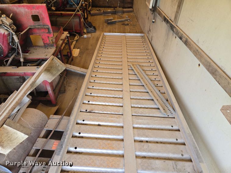 image for item EM7270 2002 GMC C6500 box truck