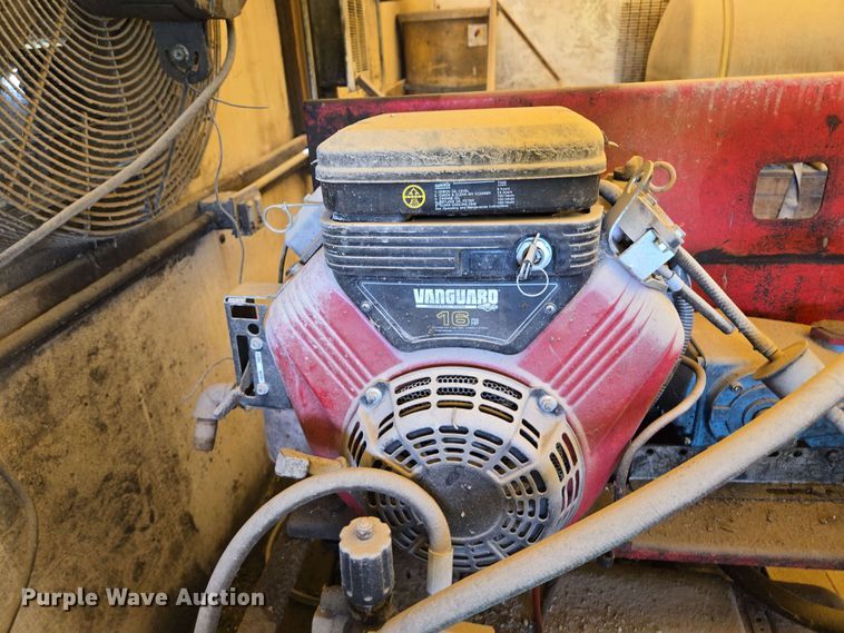 image for item EM7270 2002 GMC C6500 box truck