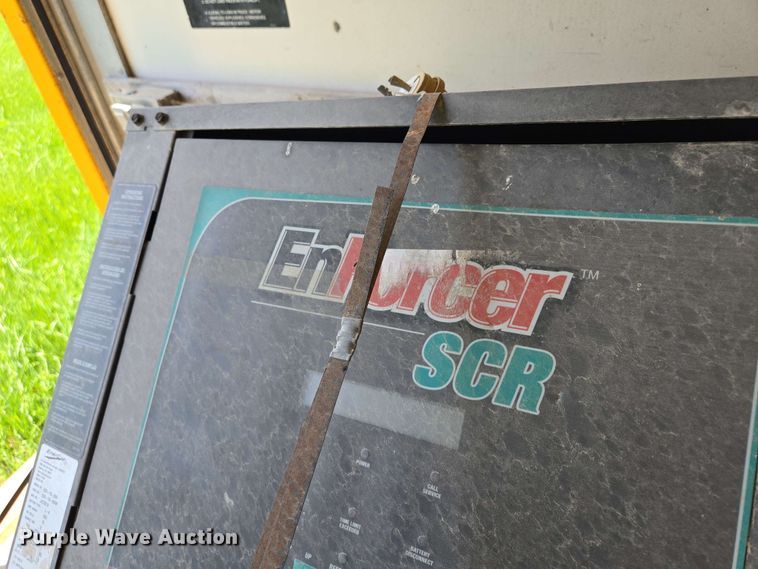 image for item EM7270 2002 GMC C6500 box truck