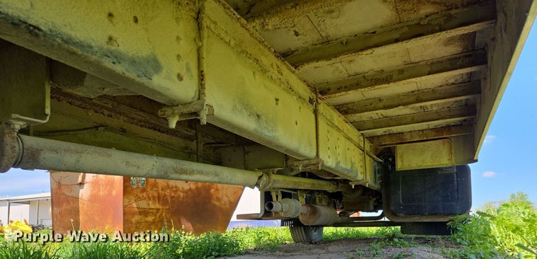 image for item EM7270 2002 GMC C6500 box truck