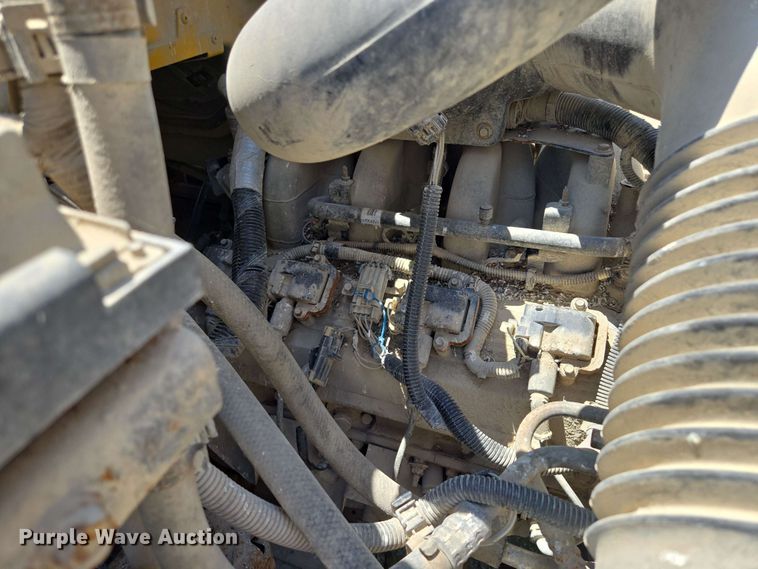 image for item EM7270 2002 GMC C6500 box truck