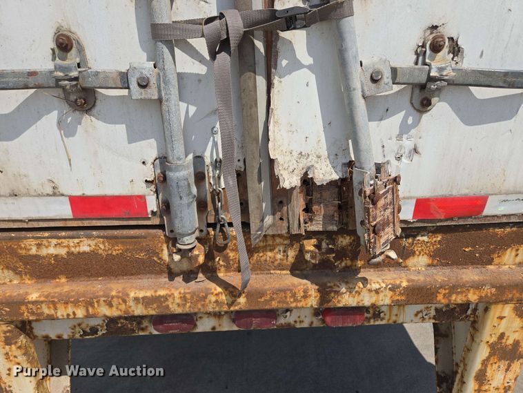 image for item EM7284 1996 Stoughton  dry van trailer