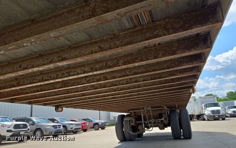 image for item EM7284 1996 Stoughton  dry van trailer