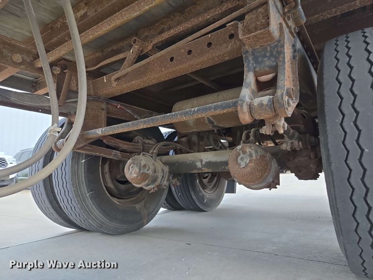 image for item EM7284 1996 Stoughton  dry van trailer