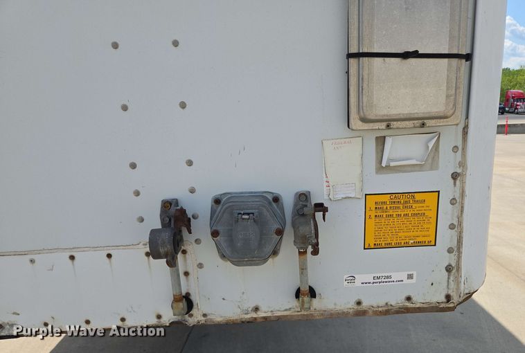 image for item EM7285 1995 Utility Trailer Manufacturer dry van trailer