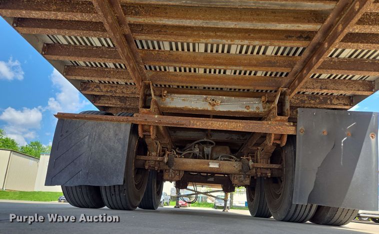 image for item EM7285 1995 Utility Trailer Manufacturer dry van trailer