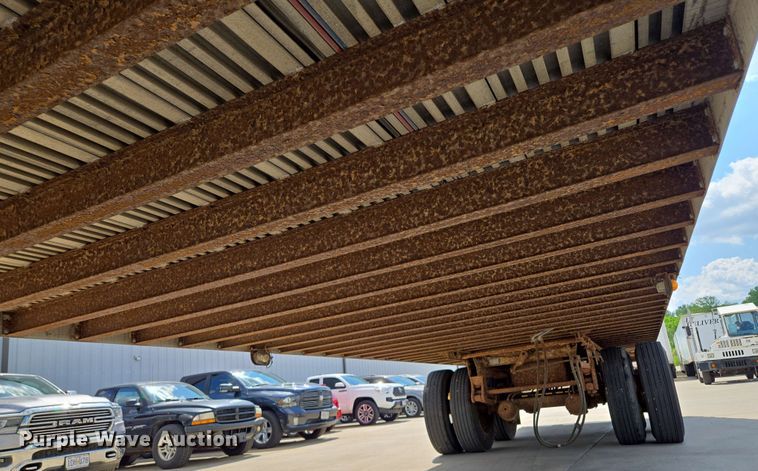 image for item EM7285 1995 Utility Trailer Manufacturer dry van trailer