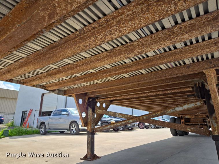 image for item EM7285 1995 Utility Trailer Manufacturer dry van trailer