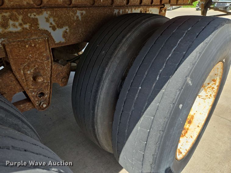 image for item EM7285 1995 Utility Trailer Manufacturer dry van trailer