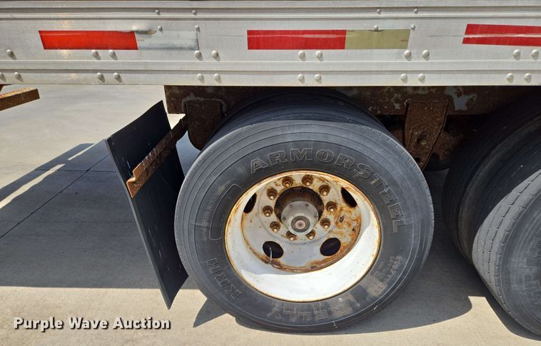 image for item EM7285 1995 Utility Trailer Manufacturer dry van trailer