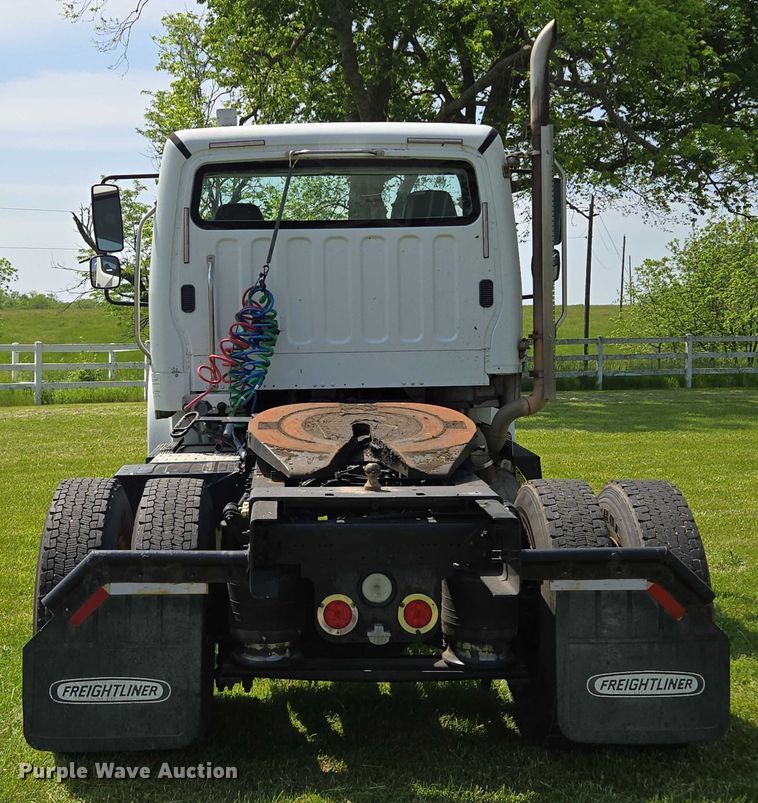 image for item EM7327 2010 Freightliner Business Class M2 semi truck