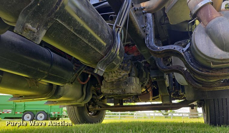 image for item EM7327 2010 Freightliner Business Class M2 semi truck