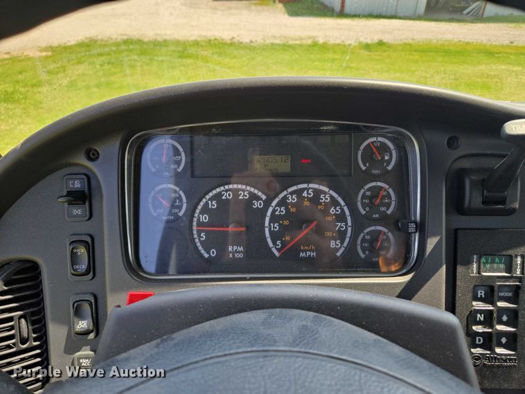 image for item EM7327 2010 Freightliner Business Class M2 semi truck