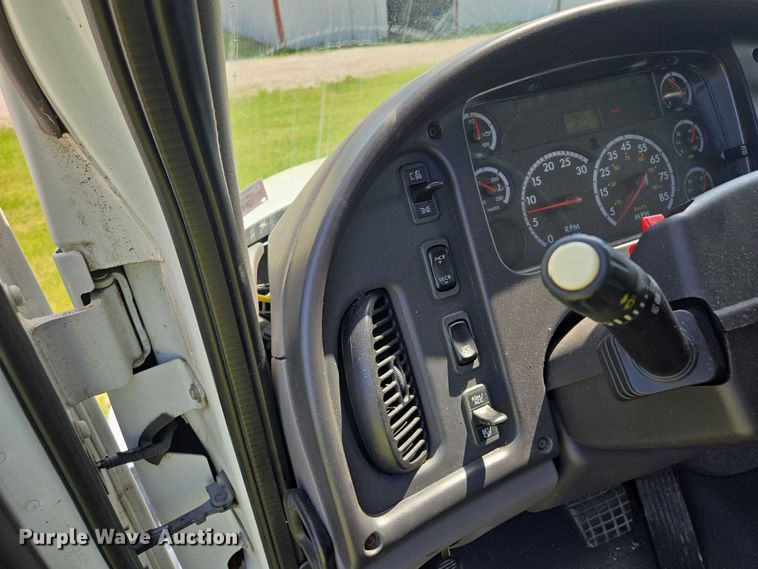 image for item EM7327 2010 Freightliner Business Class M2 semi truck