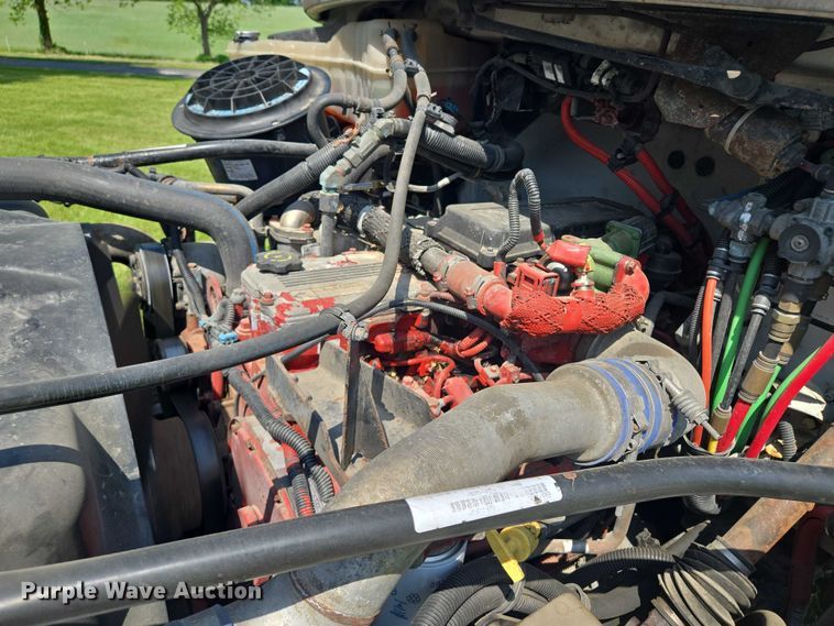 image for item EM7327 2010 Freightliner Business Class M2 semi truck