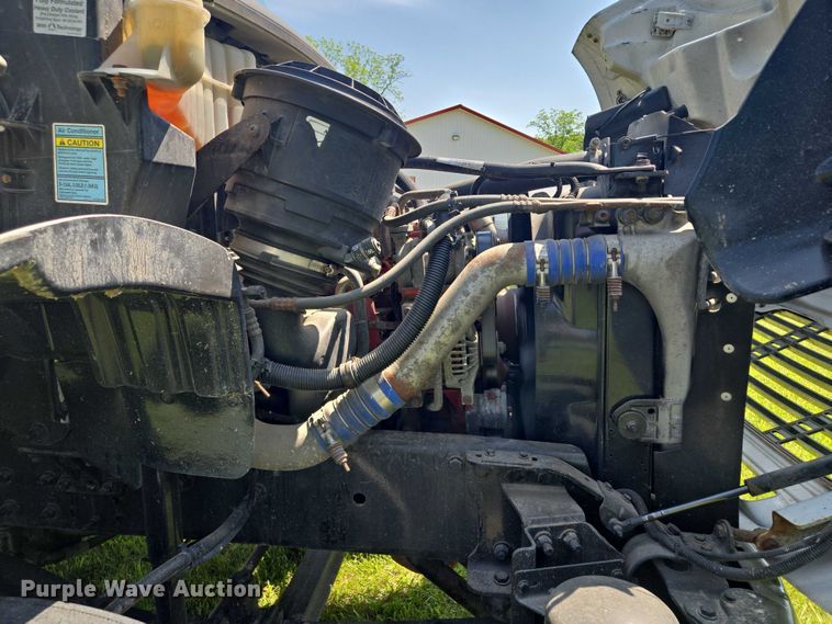 image for item EM7327 2010 Freightliner Business Class M2 semi truck