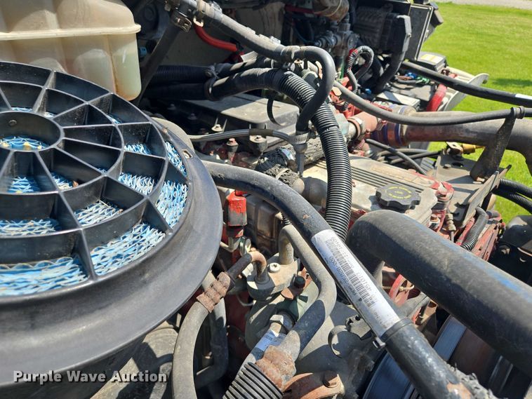 image for item EM7327 2010 Freightliner Business Class M2 semi truck