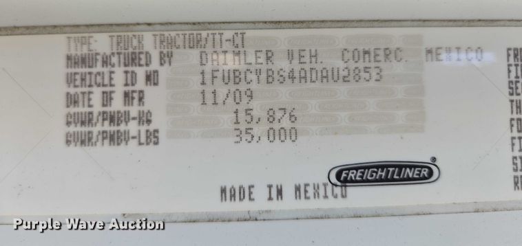 image for item EM7327 2010 Freightliner Business Class M2 semi truck