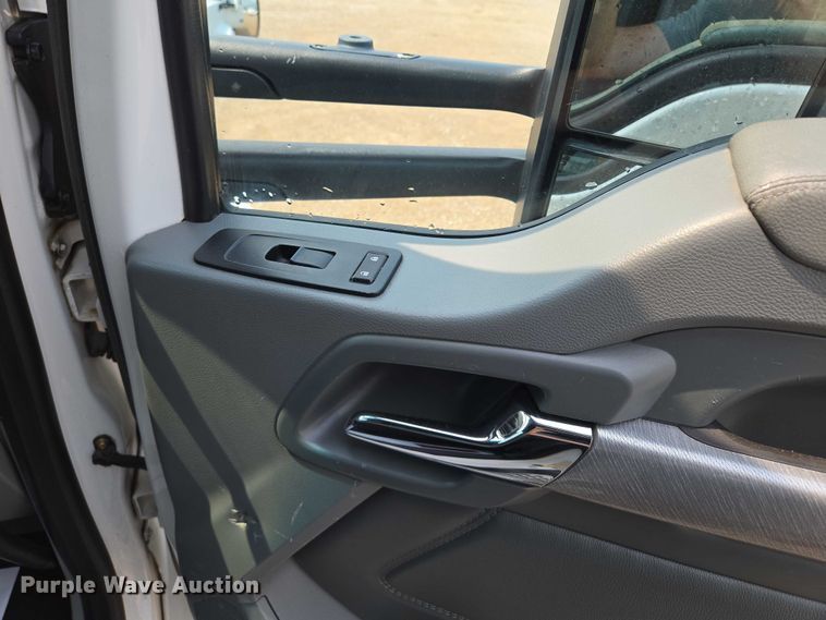 image for item EM7341 2017 Kenworth T680 semi truck