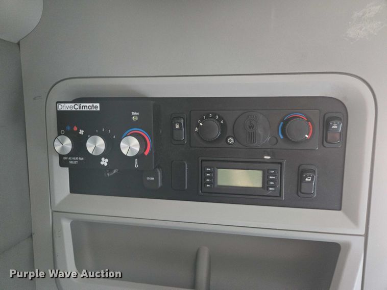 image for item EM7341 2017 Kenworth T680 semi truck