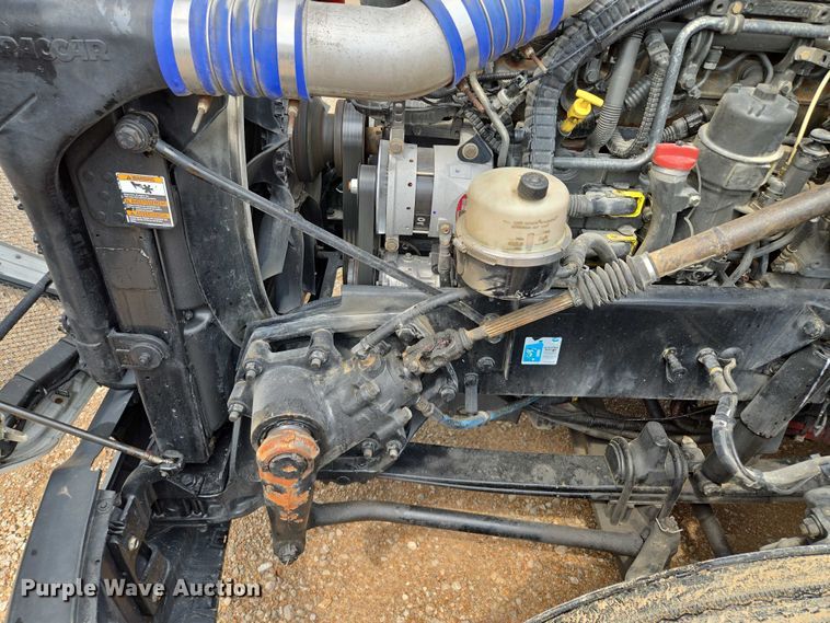 image for item EM7341 2017 Kenworth T680 semi truck