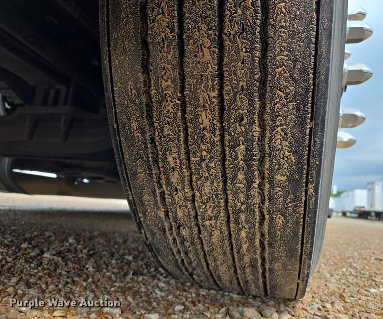 image for item EM7341 2017 Kenworth T680 semi truck