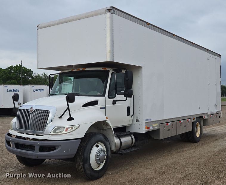 image for item EM7342 2013 International MA035 box truck