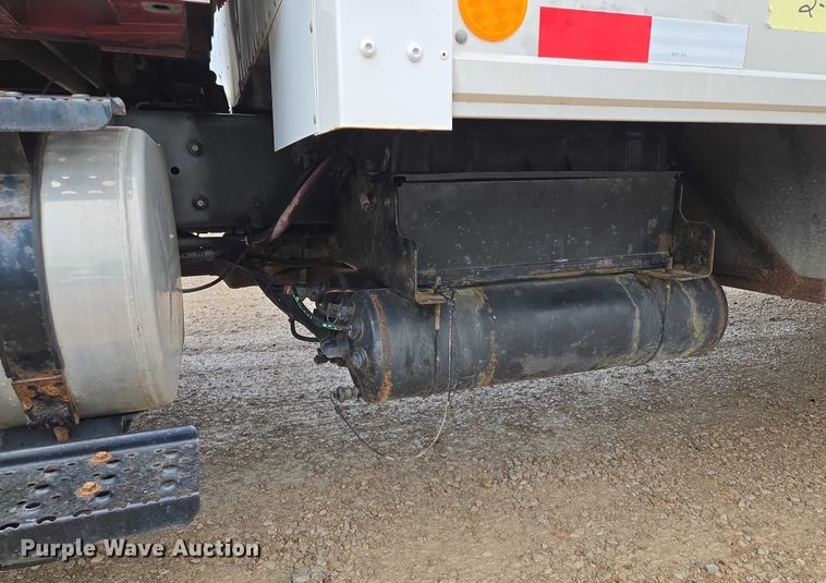 image for item EM7342 2013 International MA035 box truck