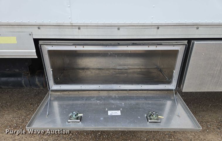 image for item EM7342 2013 International MA035 box truck