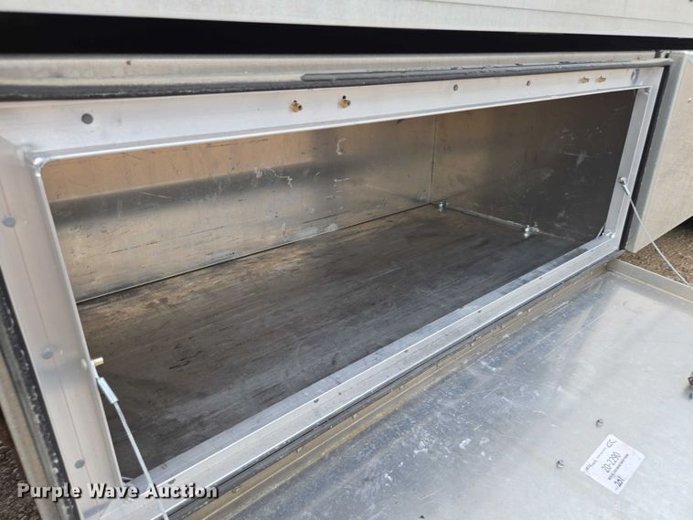 image for item EM7342 2013 International MA035 box truck