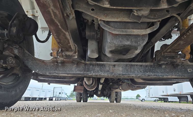 image for item EM7342 2013 International MA035 box truck