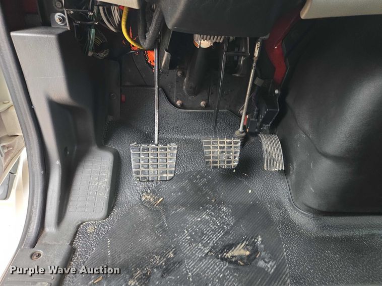 image for item EM7342 2013 International MA035 box truck