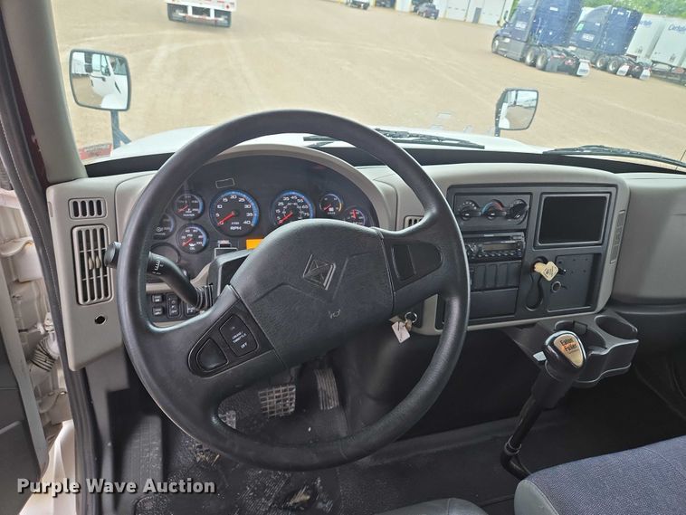 image for item EM7342 2013 International MA035 box truck