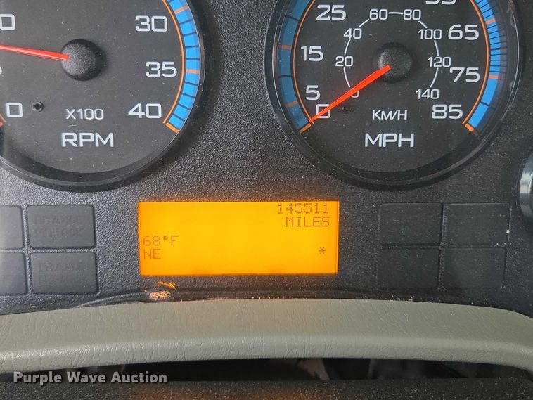 image for item EM7342 2013 International MA035 box truck