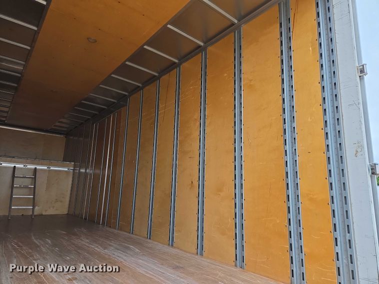 image for item EM7342 2013 International MA035 box truck